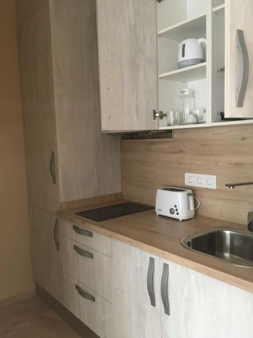 Independiente Estudio En Acogedora Casita De Mai 阿德耶 外观 照片